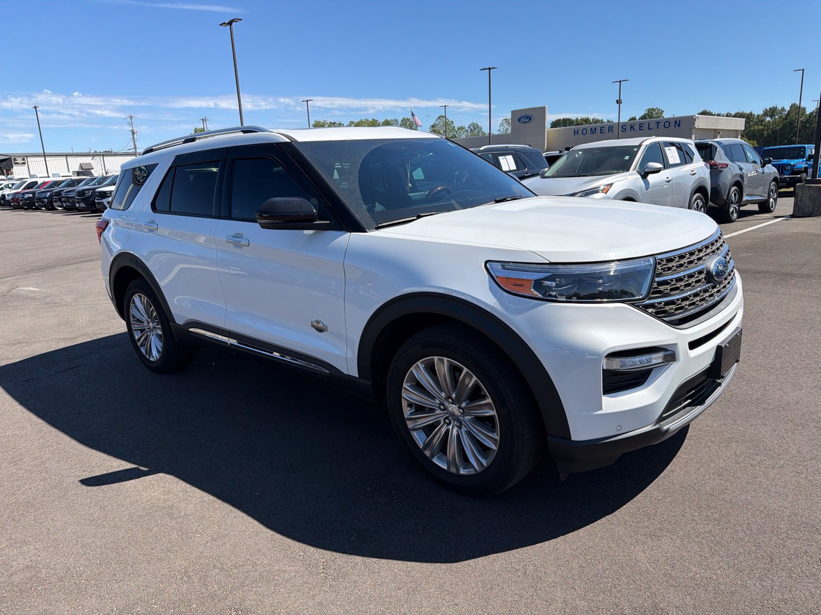 Used 2023 Ford Explorer King Ranch w/ Technology Package AWD/4WD image 2
