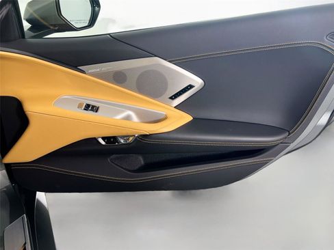 Used 2023 Chevrolet Corvette Stingray Premium Conv w/ Z51 Performance Package image 27