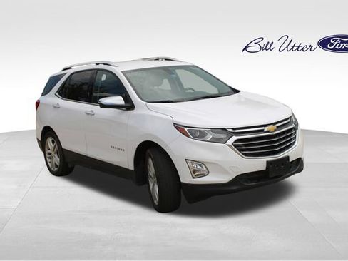 Used 2019 Chevrolet Equinox Premier w/ LPO, Cargo Package FWD image 3