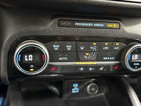 Used 2021 Ford Escape Titanium image 21