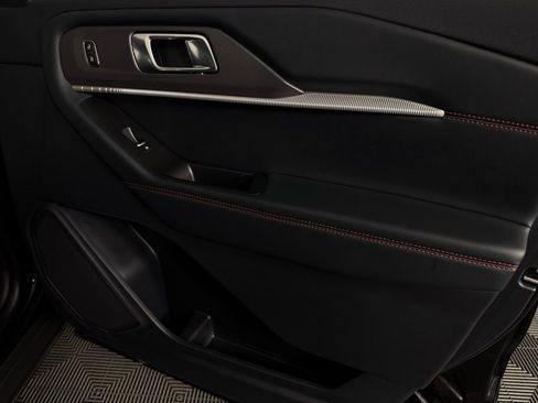 Used 2025 Ford Explorer ST-Line w/ ST-Line Street Pack image 35