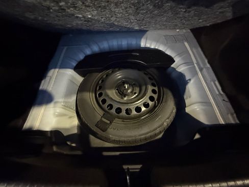 Used 2022 Chevrolet Malibu LT image 21