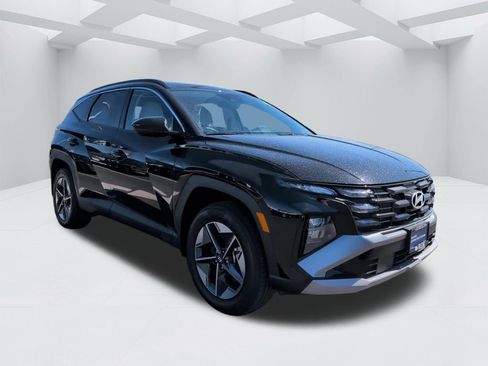 Certified 2025 Hyundai Tucson SEL image 3