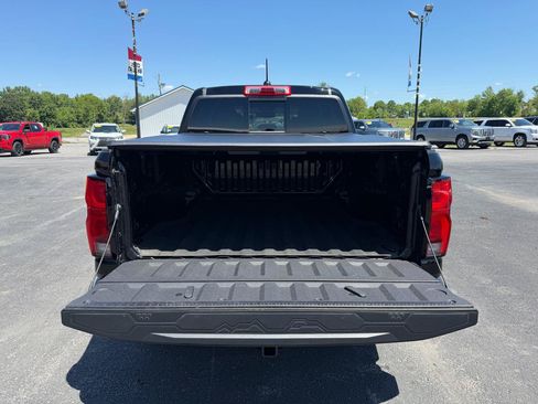 Used 2024 Chevrolet Colorado Z71 w/ Z71 Convenience Package 2 AWD/4WD image 6
