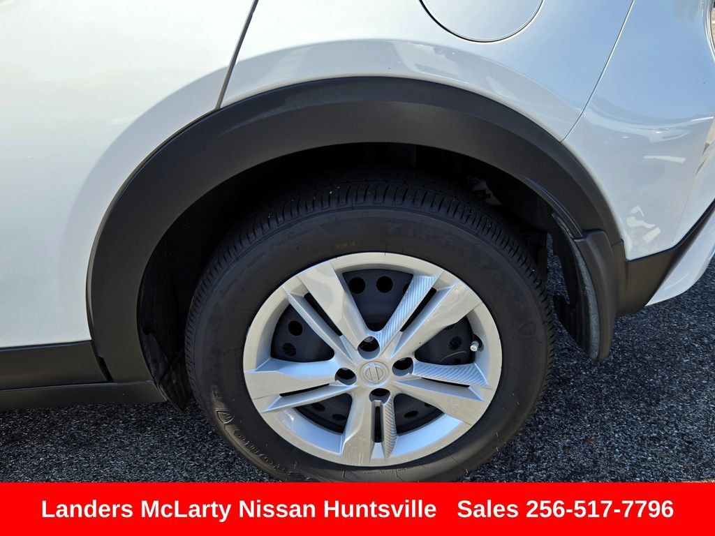 Used 2025 Nissan Kicks Play S FWD image 12