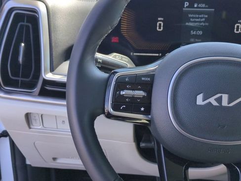 Certified 2025 Kia Sorento S w/ Panoramic Sunroof Package FWD image 18