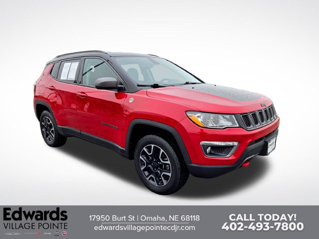 Used 2018 Jeep Compass Trailhawk w/ Cold Weather Group AWD/4WD image 1