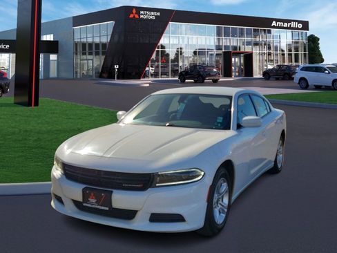 Used 2022 Dodge Charger SXT image 1