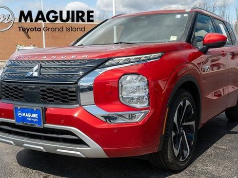 Used 2023 Mitsubishi Outlander SEL AWD/4WD image 2