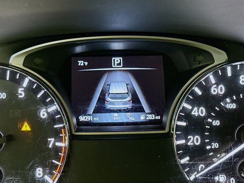 Used 2019 Nissan Pathfinder SL w/ Cargo Package image 18