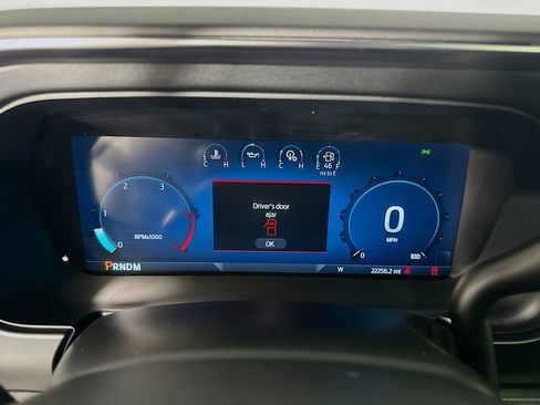 Used 2025 Ford F350 Platinum w/ FX4 Off-Road Package image 18