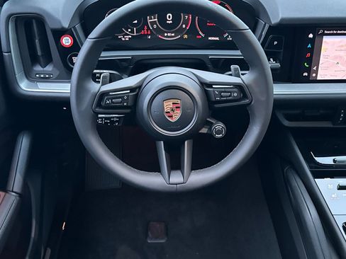 New 2026 Porsche Cayenne Coupe AWD/4WD image 14