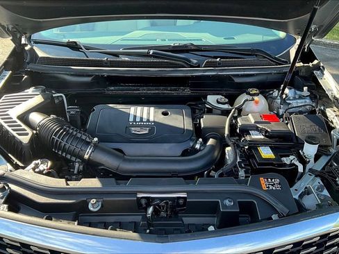Certified 2024 Cadillac XT5 Premium Luxury w/ LPO, Floor Liner Package AWD/4WD image 29