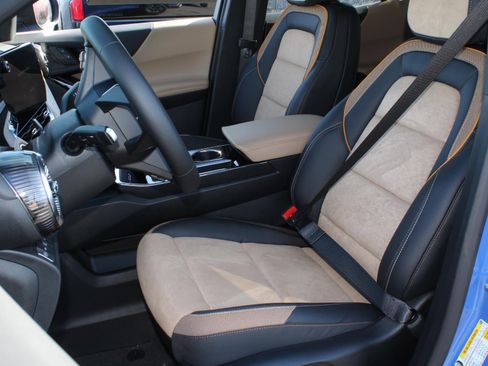 New 2026 Chevrolet Equinox ACTIV w/ Convenience Package III image 16