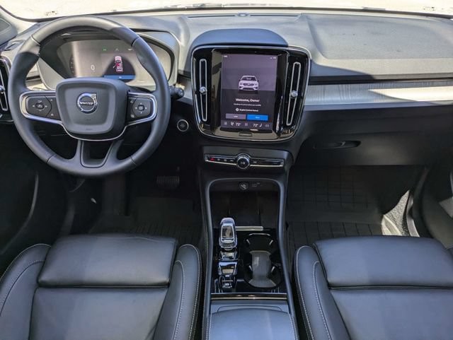 Certified 2024 Volvo XC40 B5 Plus w/ Protection Package Premier AWD/4WD image 19