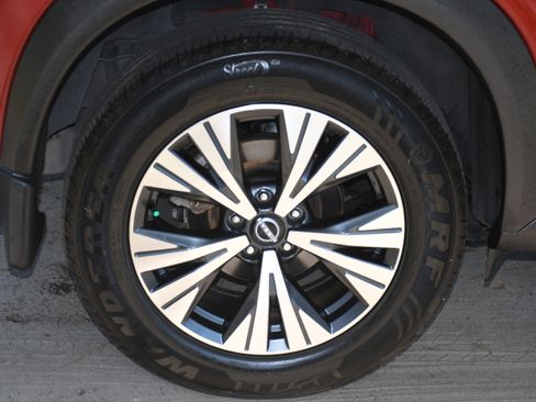 Used 2022 Nissan Rogue SV image 20