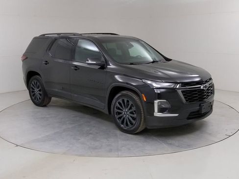 Used 2023 Chevrolet Traverse RS image 12