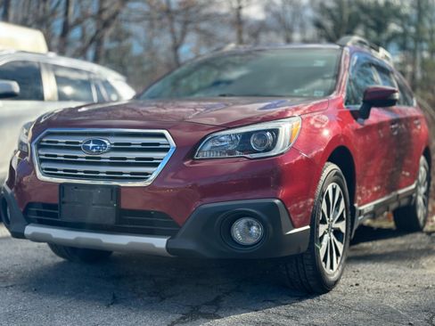 Used 2017 Subaru Outback 2.5i Limited image 2