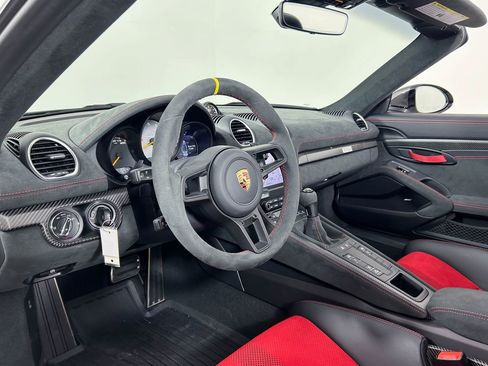 Used 2024 Porsche 718 Boxster Spyder RS RWD image 4