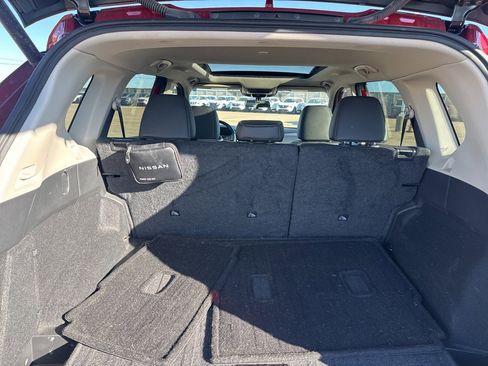 Certified 2023 Nissan Rogue SV w/ SV Premium Package image 17