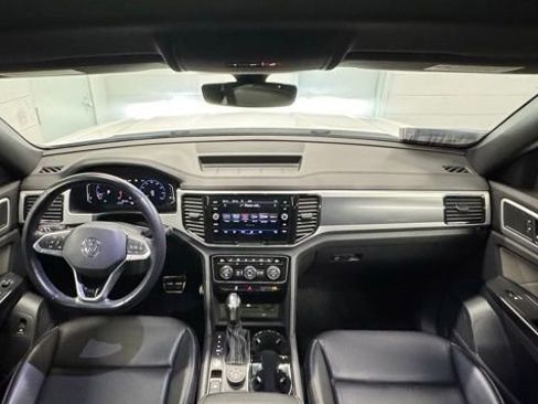 Used 2021 Volkswagen Atlas Cross Sport SEL R-Line image 17