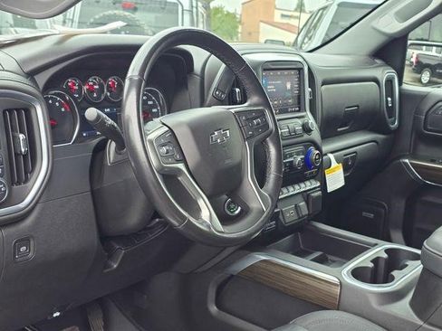 Used 2021 Chevrolet Silverado 1500 LT Trail Boss w/ Convenience Package II AWD/4WD image 8