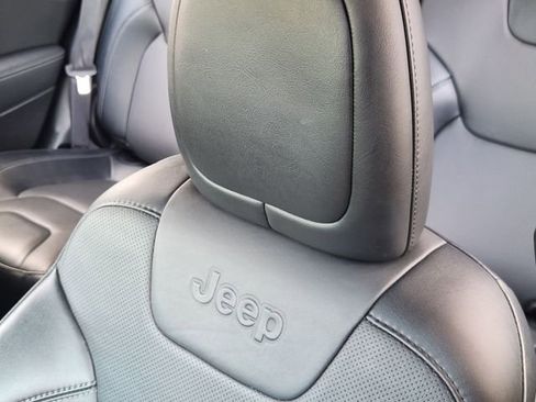 Certified 2022 Jeep Cherokee Latitude Lux AWD/4WD image 15