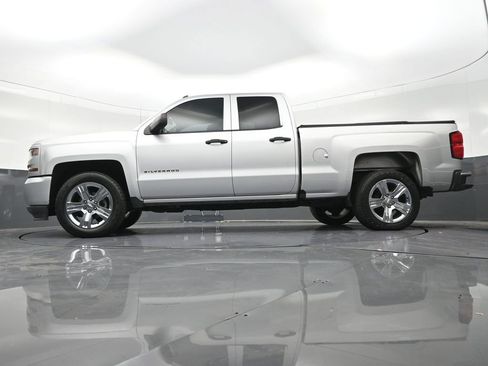 Used 2019 Chevrolet Silverado 1500 Custom w/ Custom Convenience Package image 26