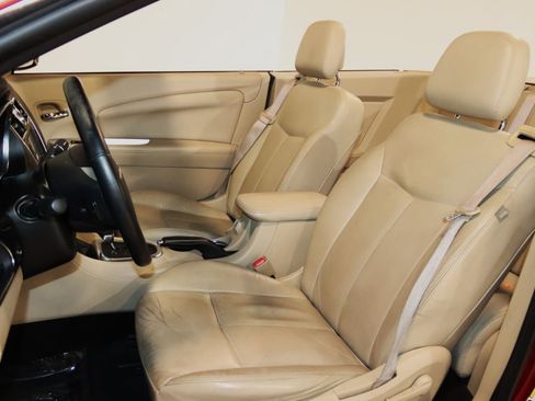 Used 2013 Chrysler 200 Limited FWD image 38