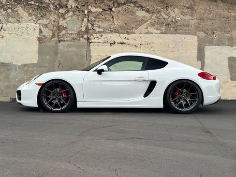 Used 2014 Porsche Cayman RWD image 10