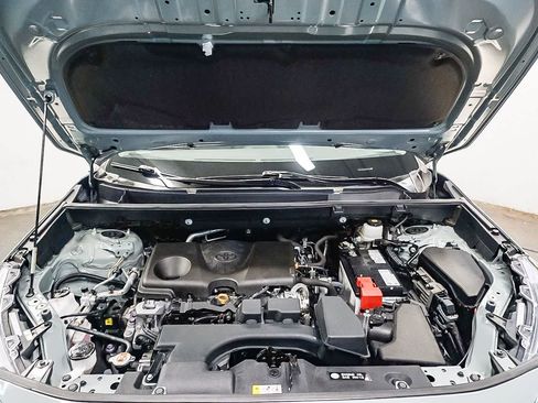 Used 2022 Toyota RAV4 XLE Premium image 29