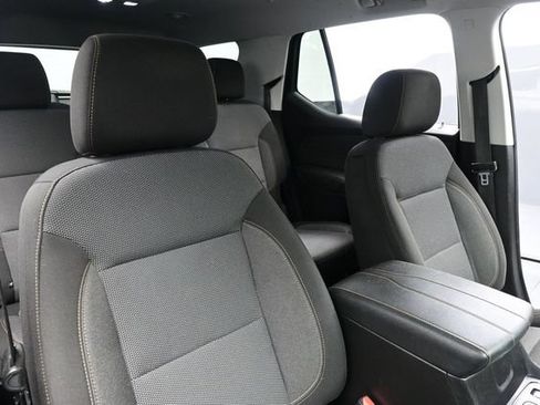 Used 2020 Chevrolet Traverse LT FWD image 30