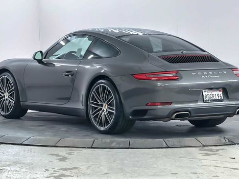 Used 2018 Porsche 911 Carrera image 6