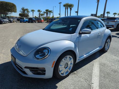 Used 2019 Volkswagen Beetle 2.0T SE image 14