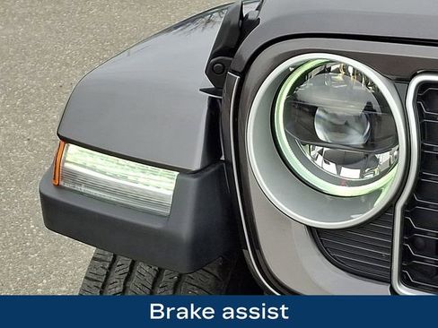 Used 2025 Jeep Wrangler Sahara 4xe image 13