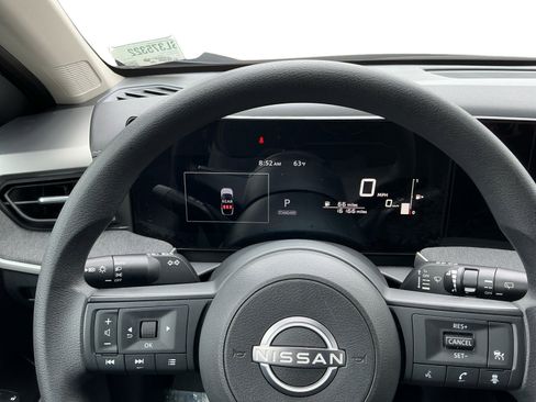 Used 2025 Nissan Kicks SV w/ Illumination Package FWD image 12