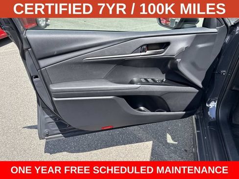 Used 2025 Toyota Camry SE FWD image 10