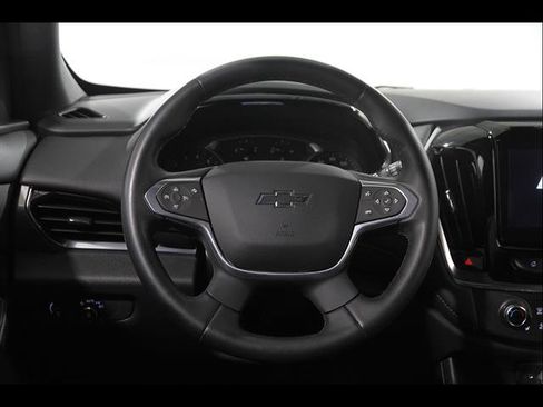 Used 2023 Chevrolet Traverse LT FWD image 7