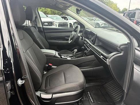 Used 2025 Hyundai Tucson SEL FWD image 31