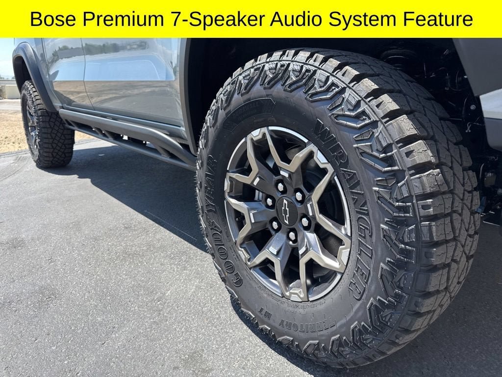New 2026 Chevrolet Colorado ZR2 w/ Technology Package AWD/4WD image 9