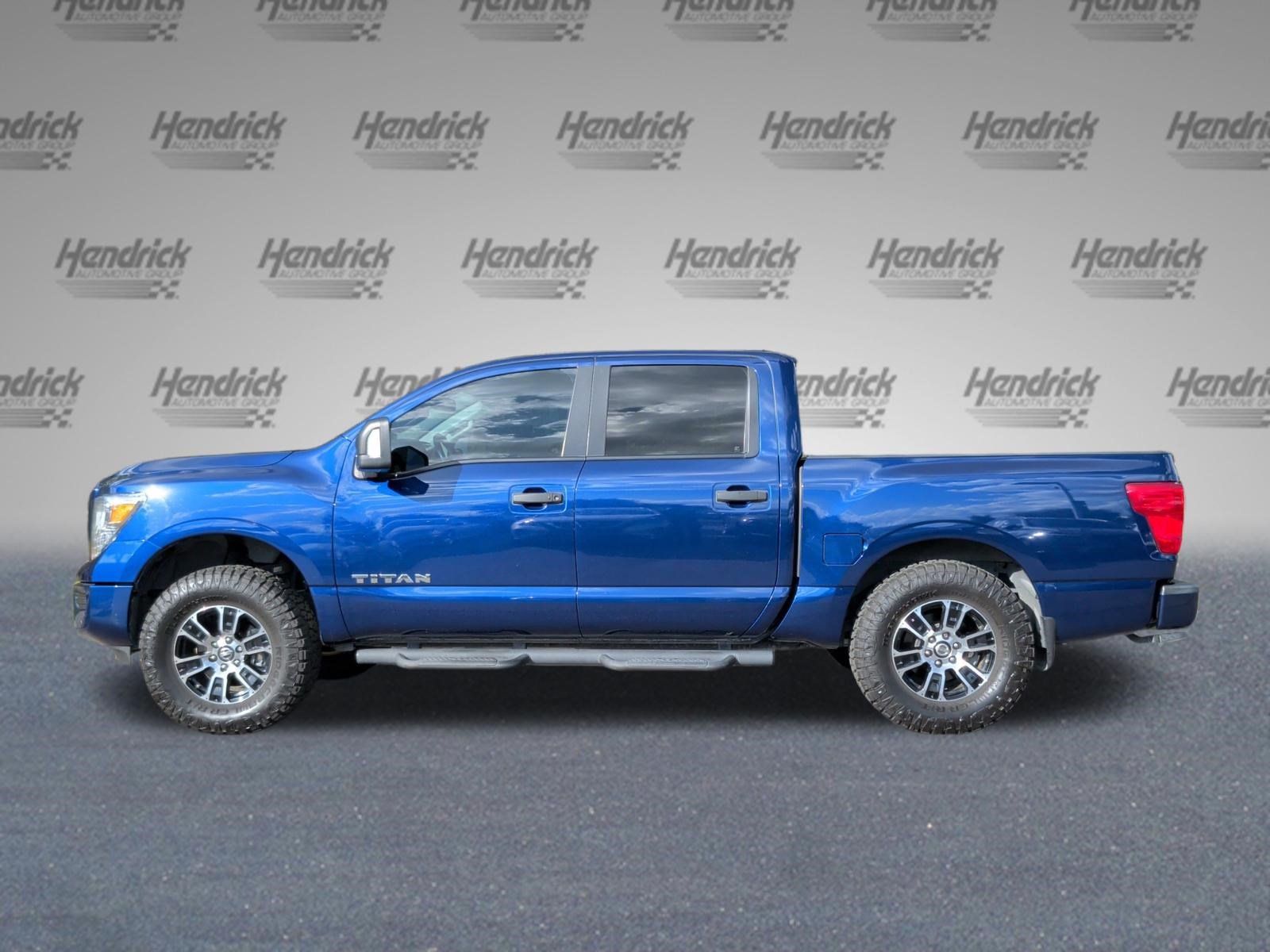 Used 2022 Nissan Titan SV w/ SV Convenience Package RWD image 10