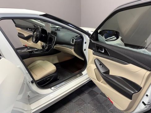 Used 2020 Nissan Maxima 3.5 SL w/ Floor Mat Group image 19