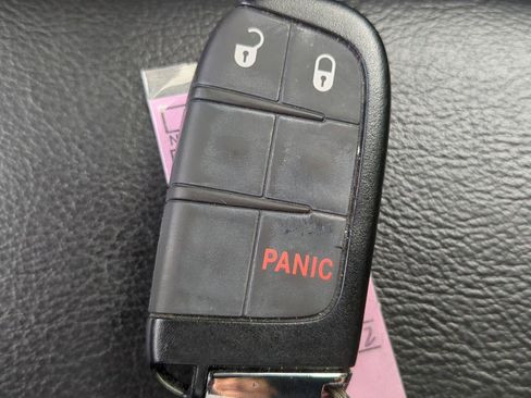 Used 2023 Jeep Compass Latitude AWD/4WD image 19