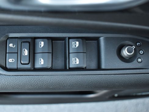 Used 2022 Jeep Compass Trailhawk w/ Trailhawk Convenience Group image 15