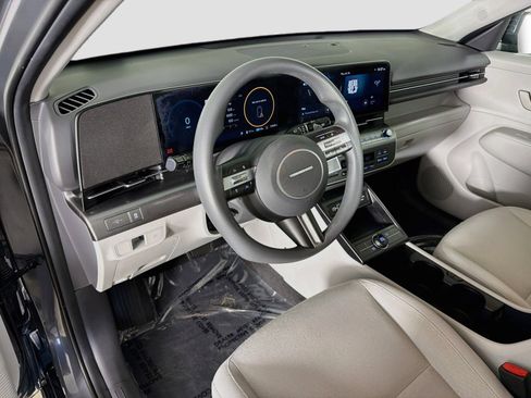 Used 2024 Hyundai Kona SE FWD image 9