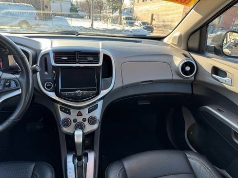 Used 2020 Chevrolet Sonic Premier image 20