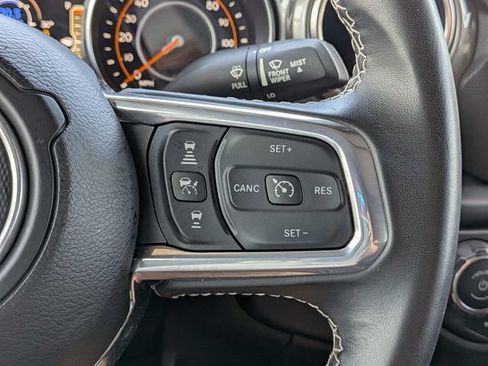 Used 2022 Jeep Wrangler Unlimited Sahara w/ Safety Group AWD/4WD image 32