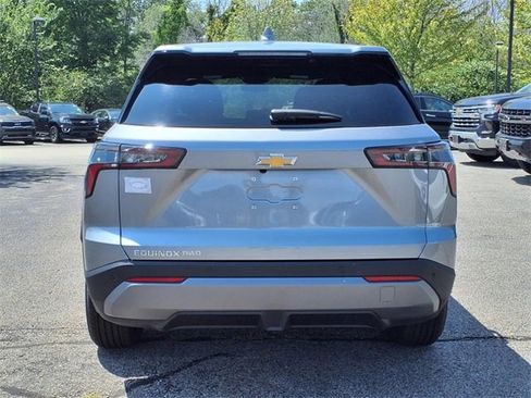 New 2026 Chevrolet Equinox LT w/ LPO, Floor Liner Package image 24