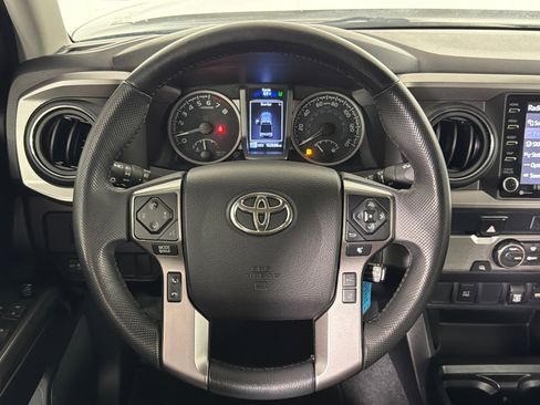 Used 2021 Toyota Tacoma SR5 RWD image 23