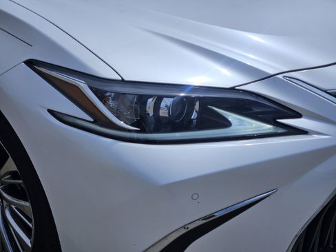 Used 2020 Lexus ES 350 w/ Premium Package FWD image 27